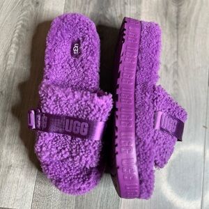 New Women Uggs size 10